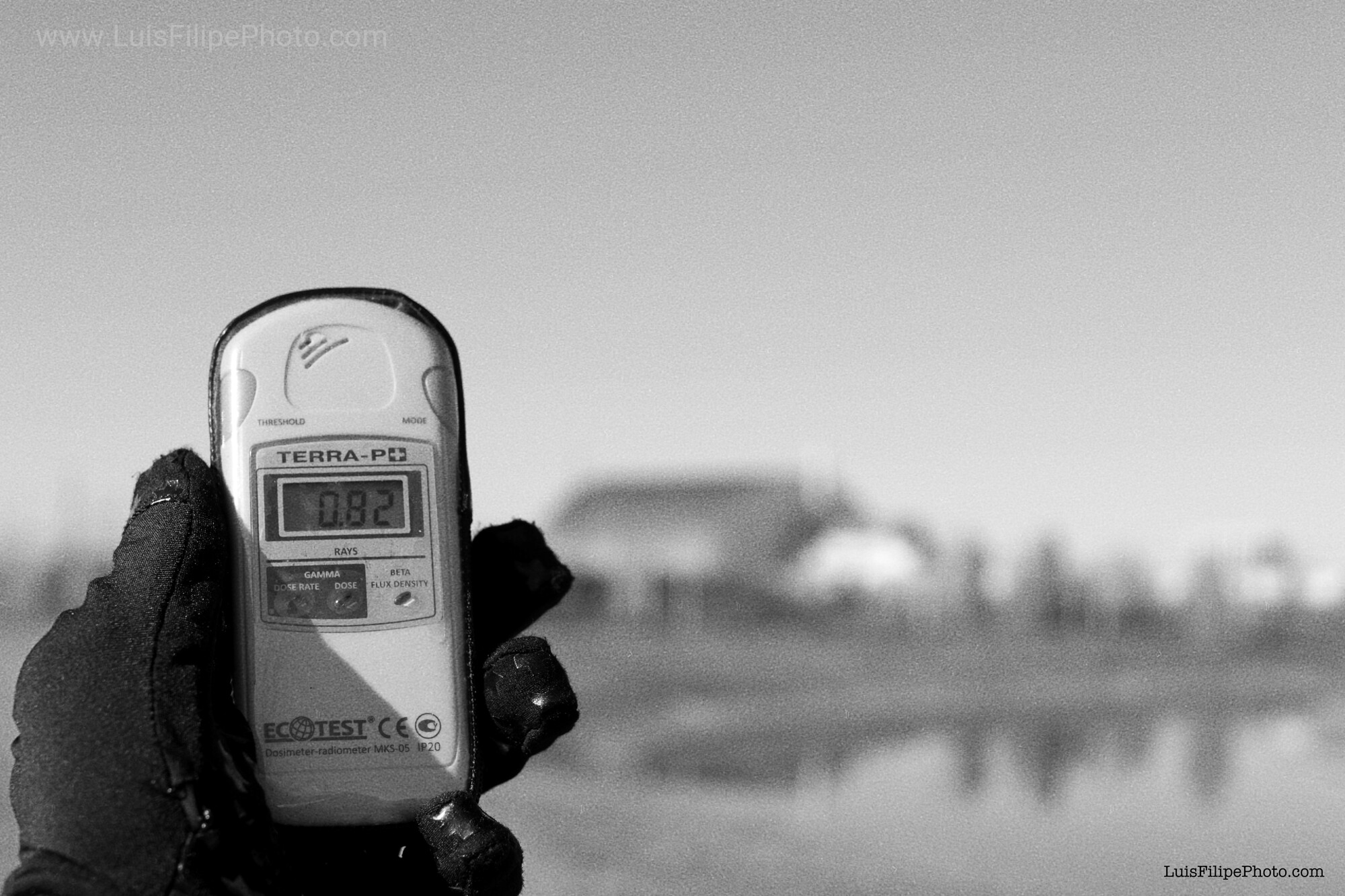 Chernobyl_Central_LuisFilipePhoto.com_gamma_bea_dosimeter_radiometer